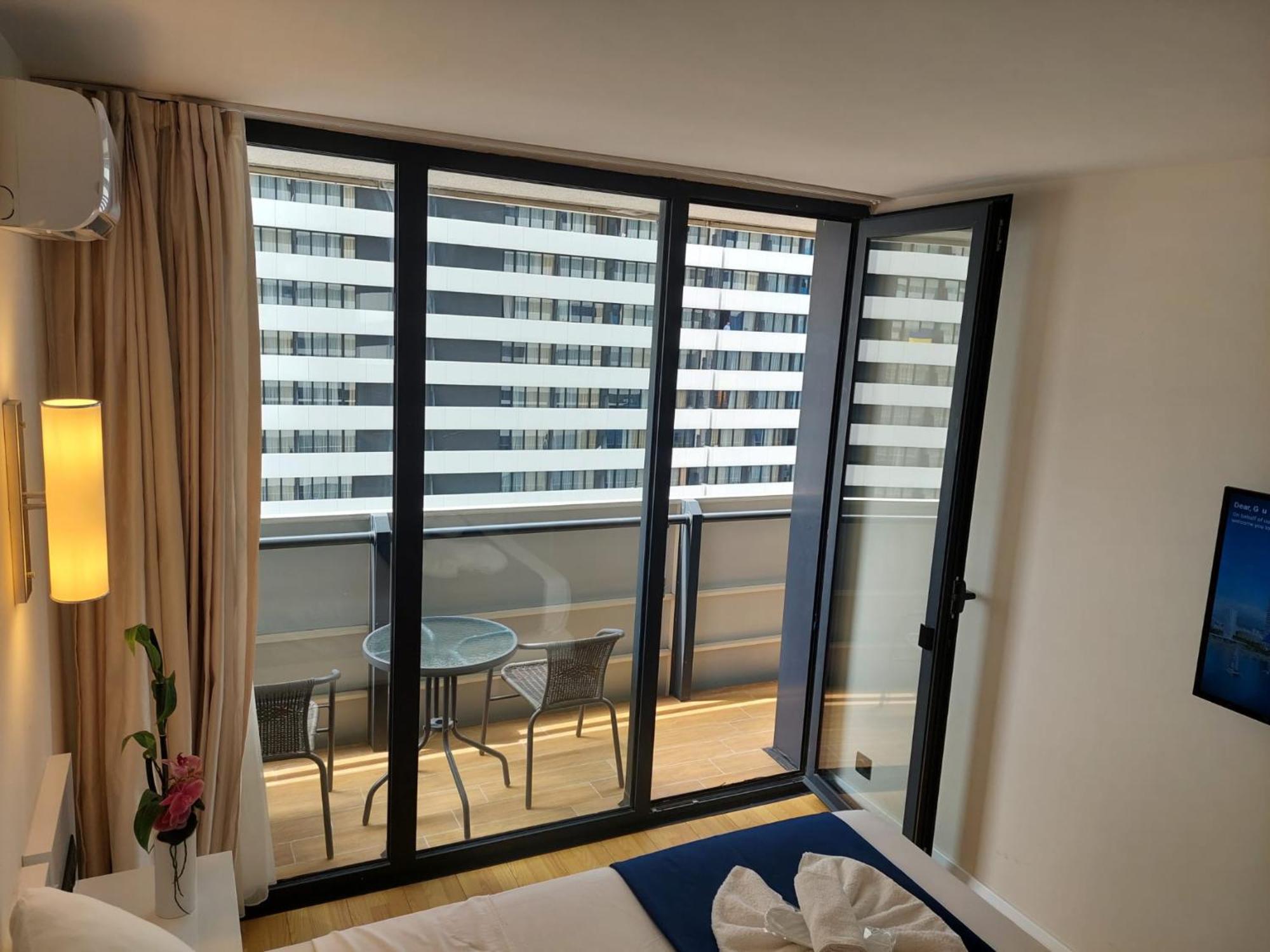 Holiday Point Orbi City Batoumi Extérieur photo